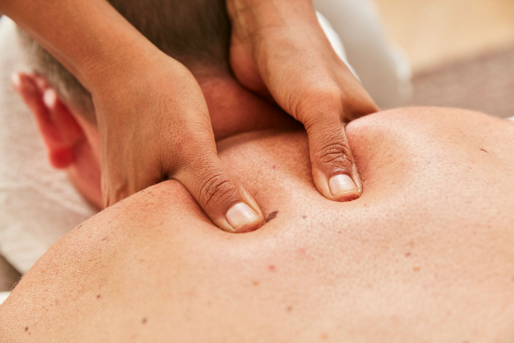 Smertens gåde - Derfor sidder problemet sjældent dér, hvor det gør ondt - Angelica Massage Aarhus - Kropsterapi Højbjerg